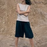 Juodi laisvo silueto lininiai šortai