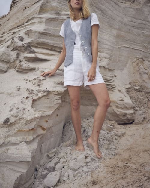 Trumpesni lininiai šortai