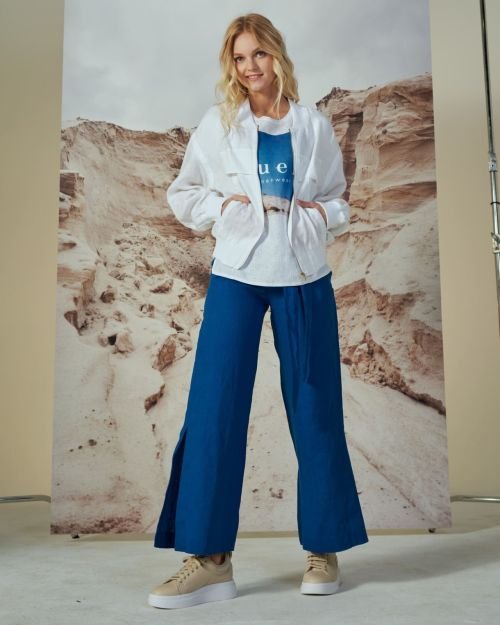 Baltas Bomber tipo švarkelis