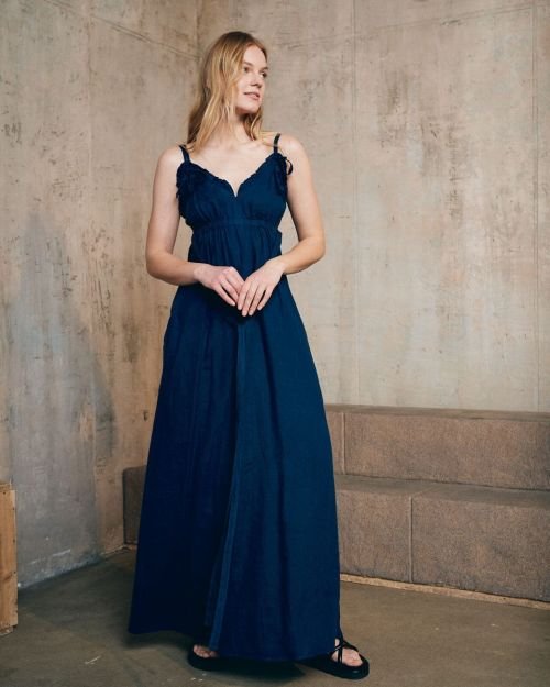 Mėlyna ilga romantiška suknelė