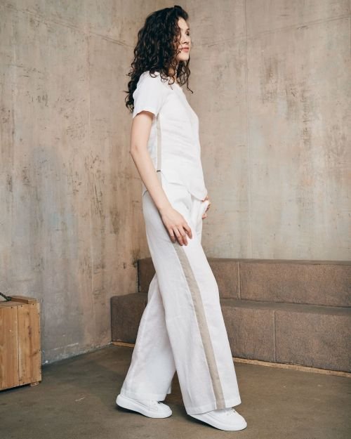 Baltos tiesaus silueto lininės kelnės su juostele