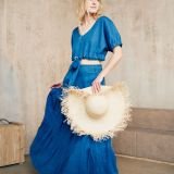 Trumpa palaidinukė su kaspinu