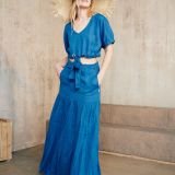 Ilgas platėjantis lininis sijonas