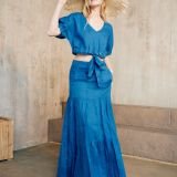 Ilgas platėjantis lininis sijonas