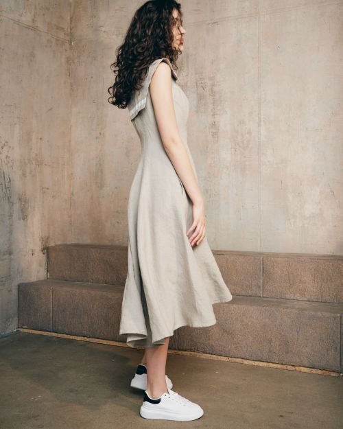 Įliemenuota midi suknelė