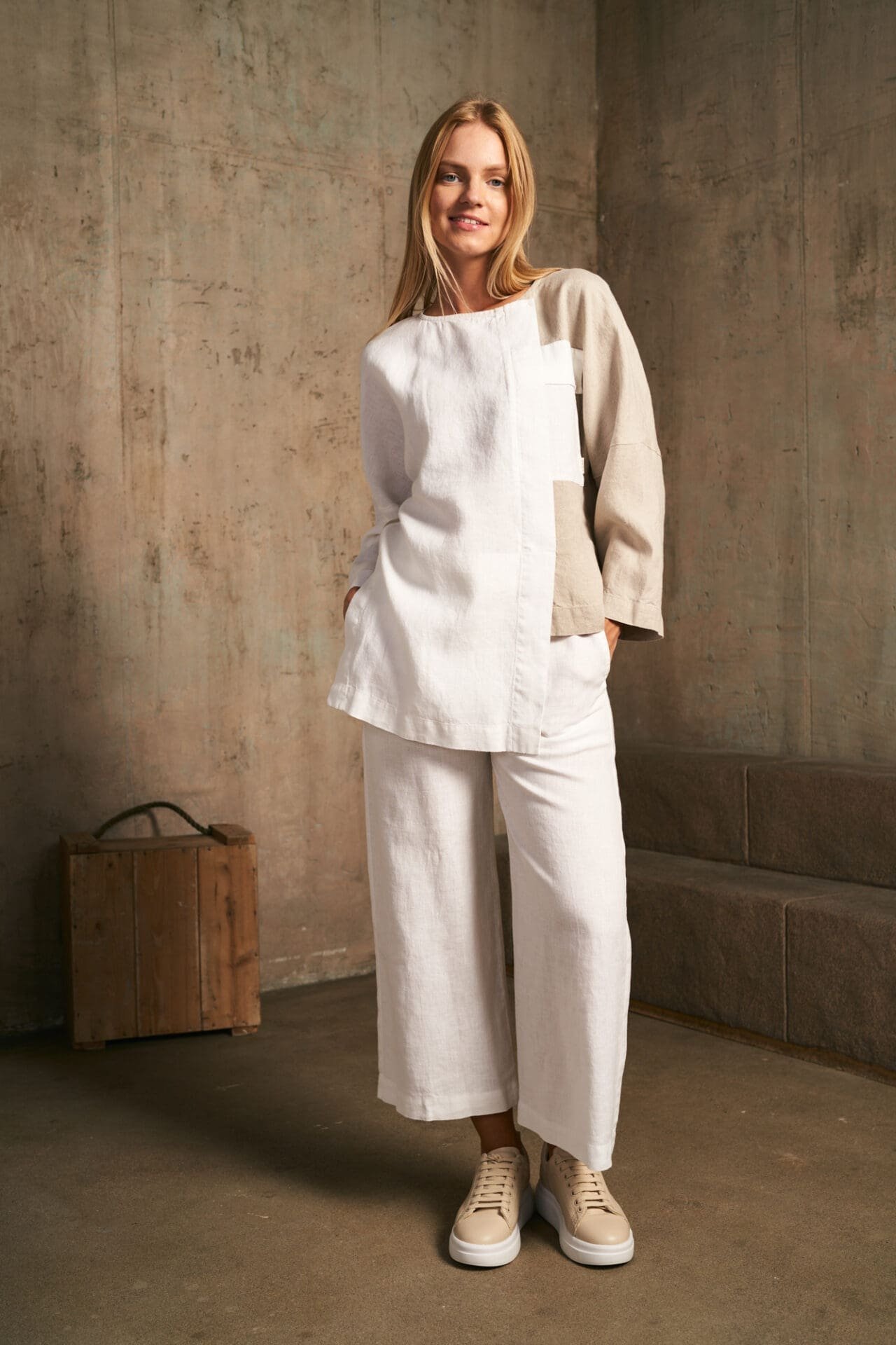 Dviejų spalvų asimetrinė palaidinė