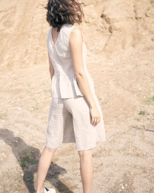 Laisvo silueto lininiai šortai