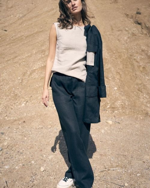 Laisvesnio silueto lininės kelnės in Dydis 36 and Spalva Juoda