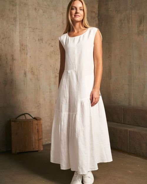 Ilga lininė suknelė