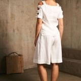 Balta išskirtinių pečių palaidinė