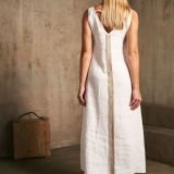 Balta minimalistinė lininė suknelė