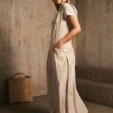 Chaki įliemenuota ilga lininė suknelė