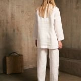 V kaklo lininė palaidinė