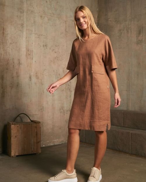 Amber Raw stilinga lininė suknelė