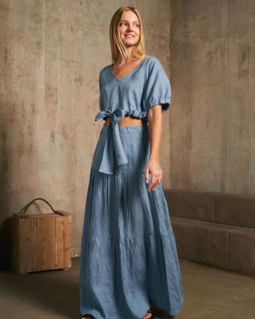 Žydra trumpa palaidinukė