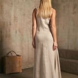 Balta midi ilgio suknelė – sarafanas