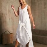 Balta vienspalvė surišama lininė suknelė