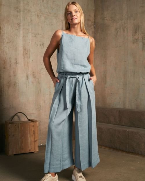 Melsvas lininis kombinezonas