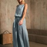 Melsvas lininis kombinezonas