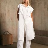 Surišama balta liemenė – palaidinė