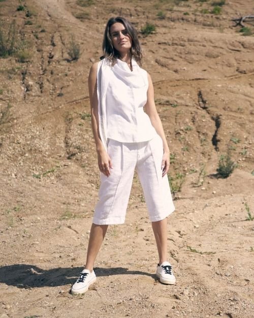 Tiesūs ilgesni lininiai šortai