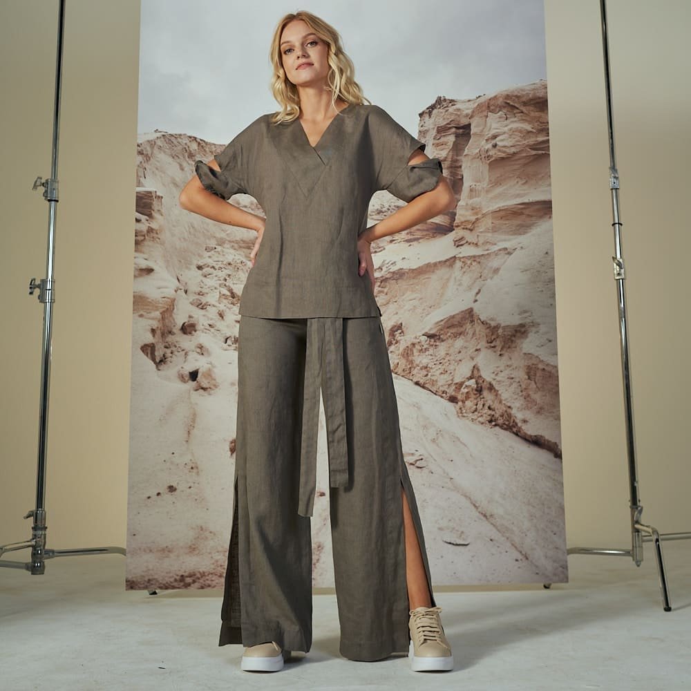 Stilinga lininė palaidinė