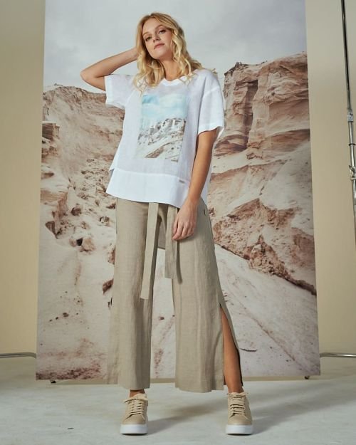 Laisvo silueto palaidinė in Dydis 46 and Spalva Balta