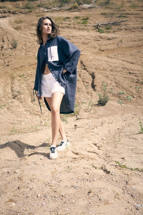 Trumpesni lininiai šortai