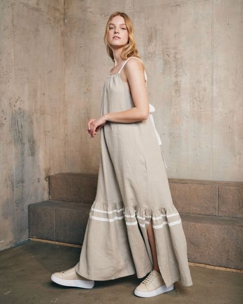 Ilga lininė suknelė su kaspinu