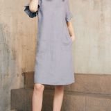 Trumpa pilka suknelė su raukiniais