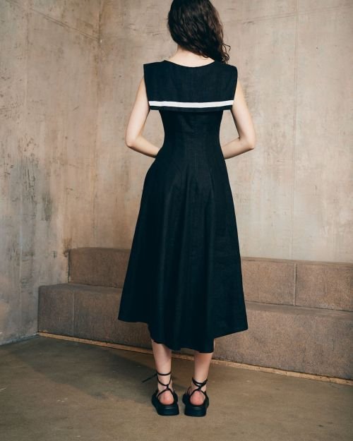 Juoda marinistinė lininė suknelė