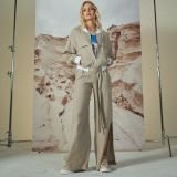 Ilgos su skeltukais kelnės