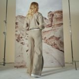 Ilgos su skeltukais kelnės