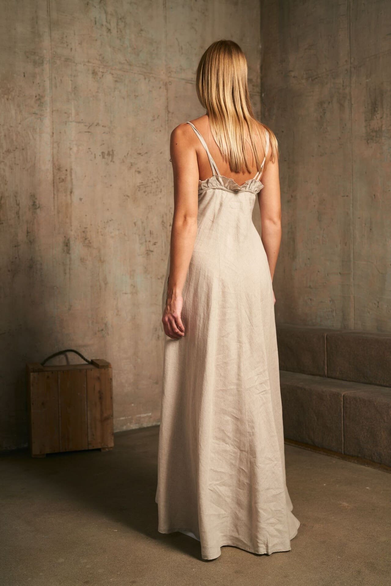 Ilga romantiška suknelė