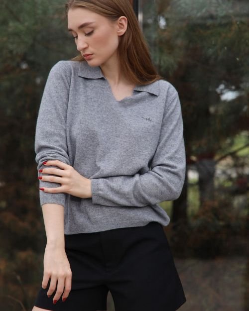 Pilkas klasikinis kašmyro megztukas