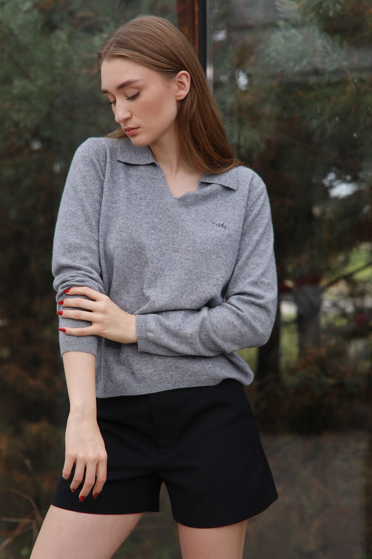 Pilkas klasikinis kašmyro megztukas