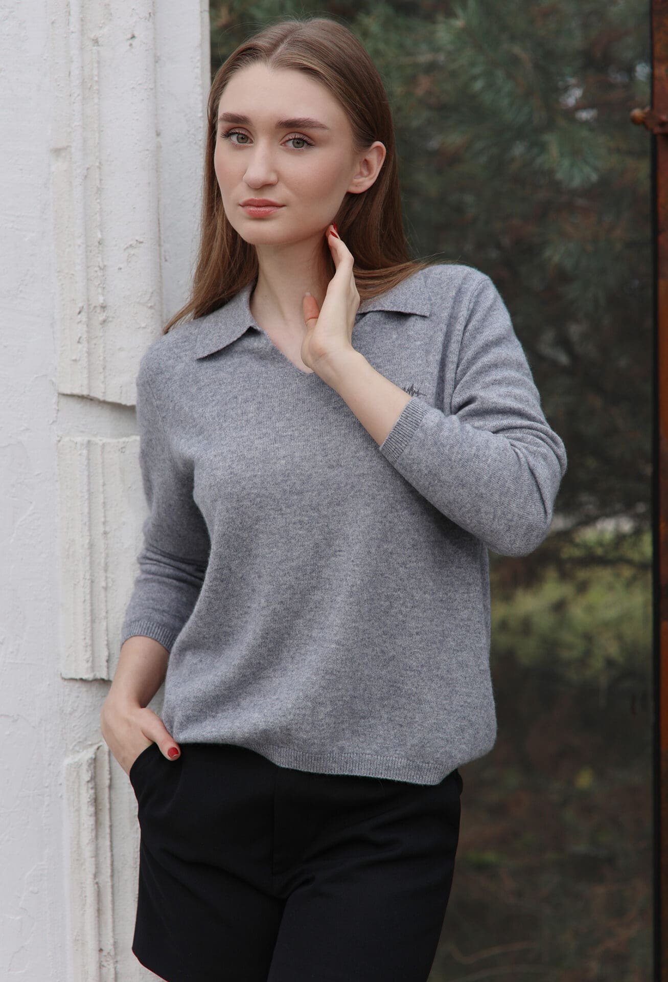 Pilkas klasikinis kašmyro megztukas