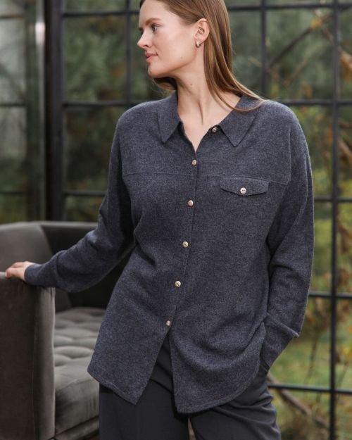 Pilki megzto kašmyro marškinukai