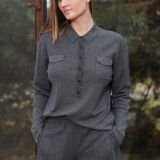 Pilkas kašmyro megztukas su kišenėmis