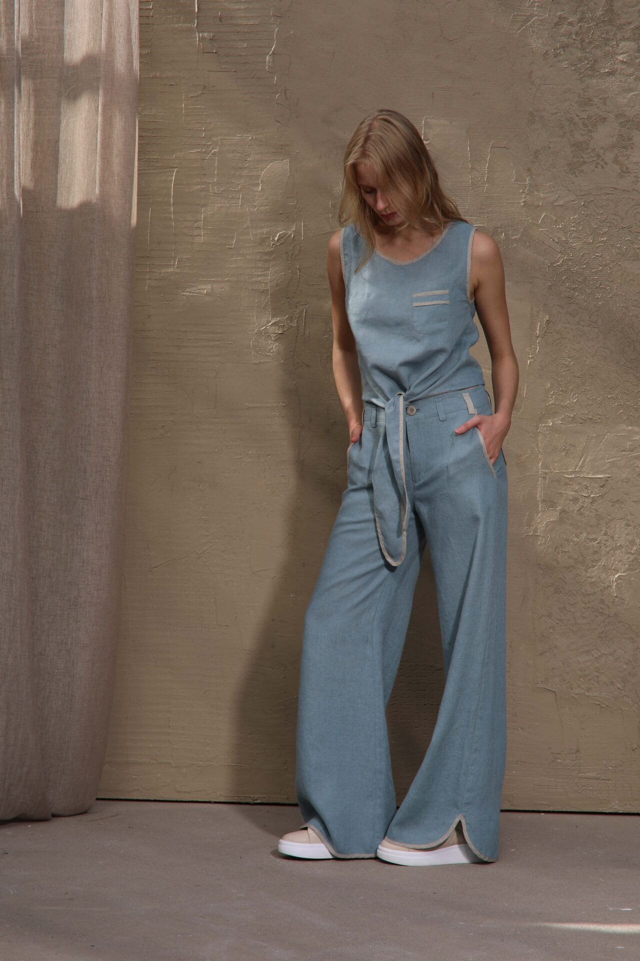 Plačios natūralaus lino Smoke blue spalvos kelnės