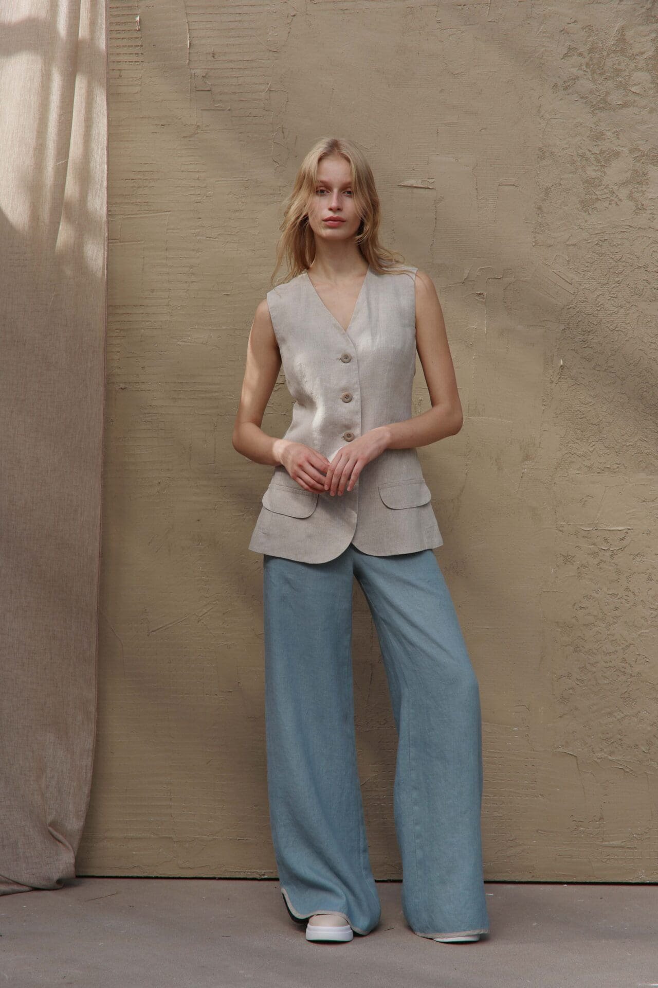 Plačios natūralaus lino Smoke blue spalvos kelnės