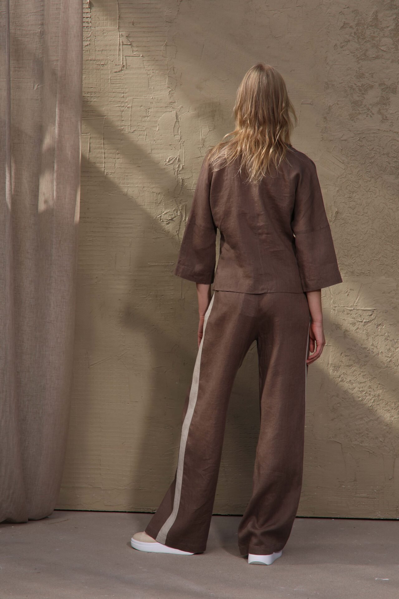 Asimetrinė Morel lininė palaidinė