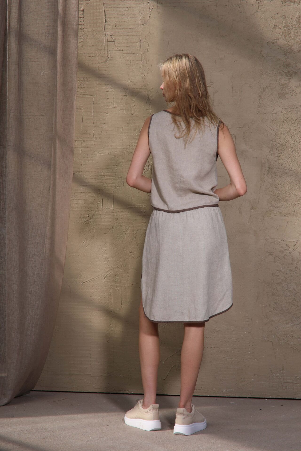 Natūrali lininė palaidinė su užrišamu mazgu