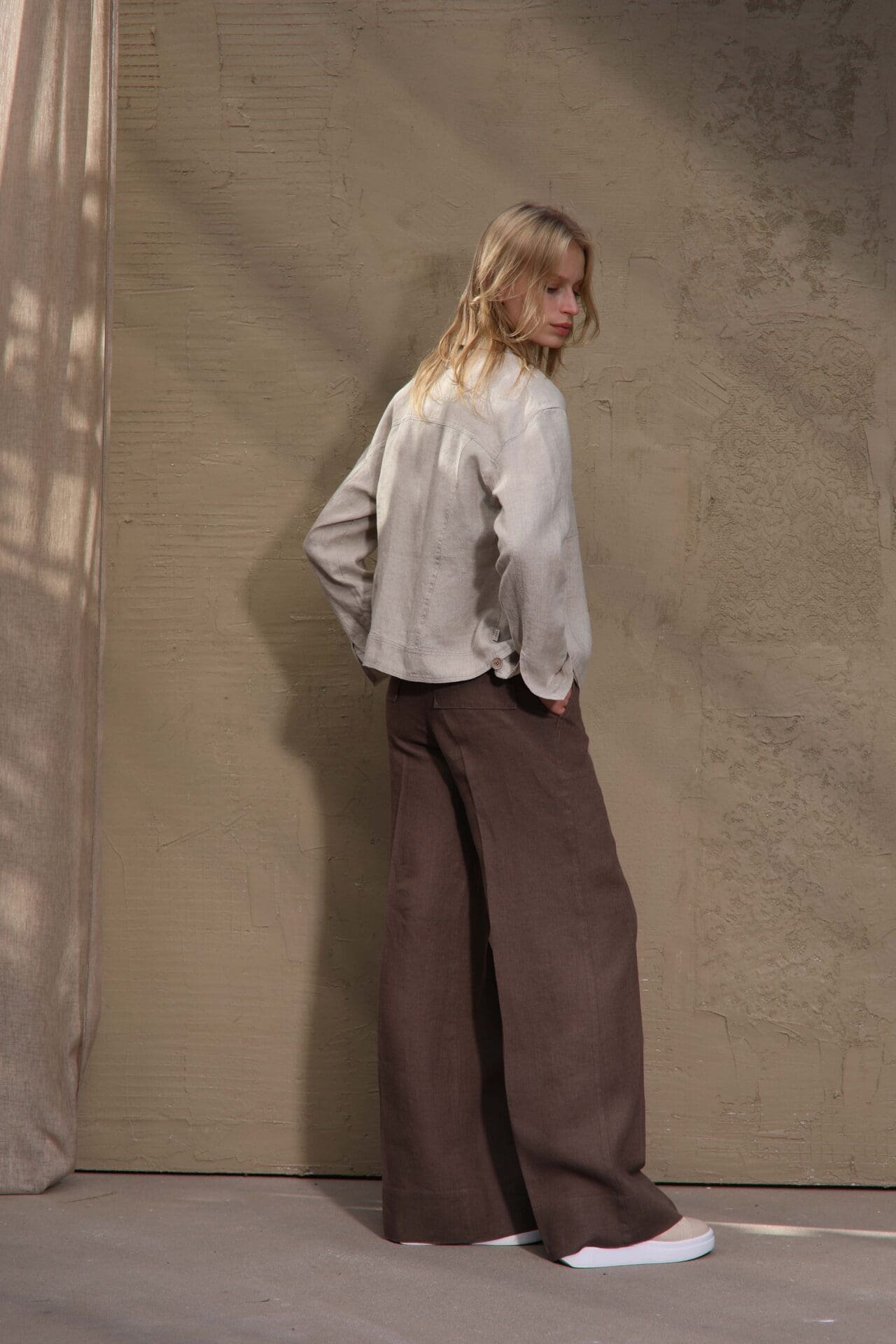 100% Lininis švarkelis su kišenėmis