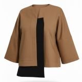 Asimetrinė vilnos palaidinė