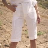 Balti pusilgiai lininiai šortai